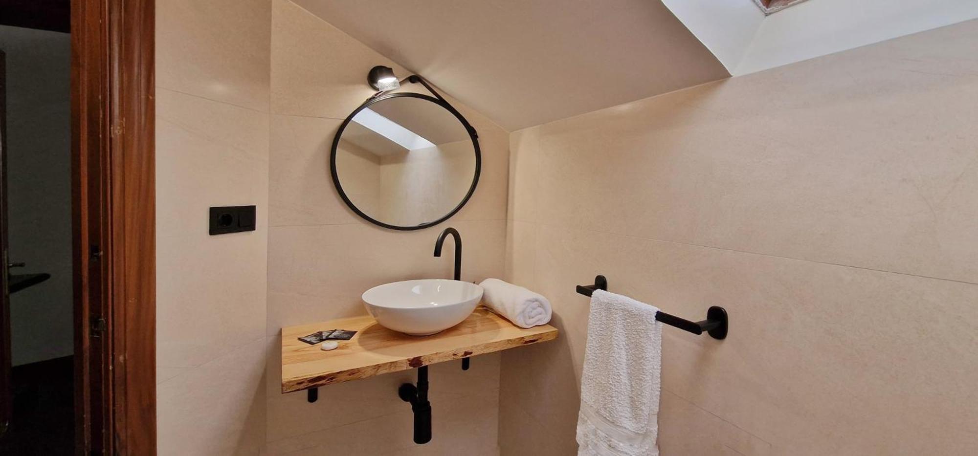 Hotel Cosma House Hinojedo Habitación foto