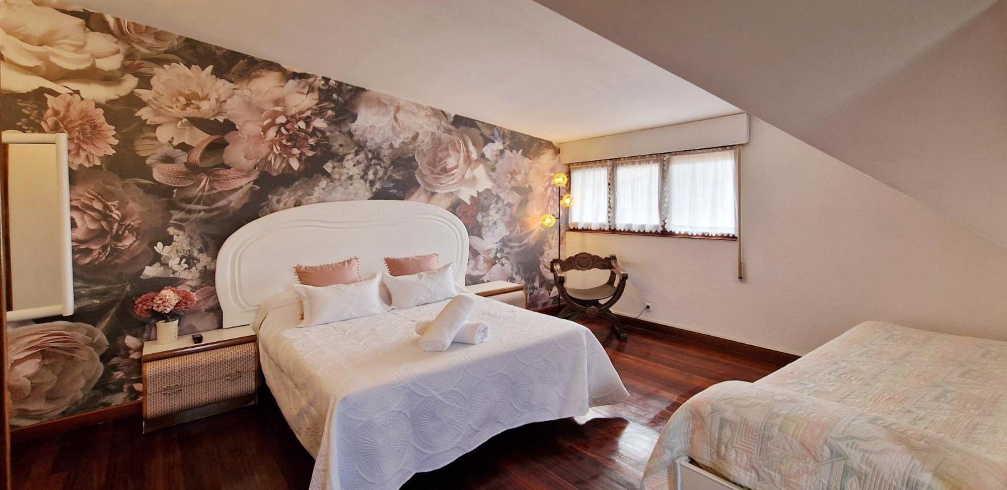 Hotel Cosma House Hinojedo Habitación foto