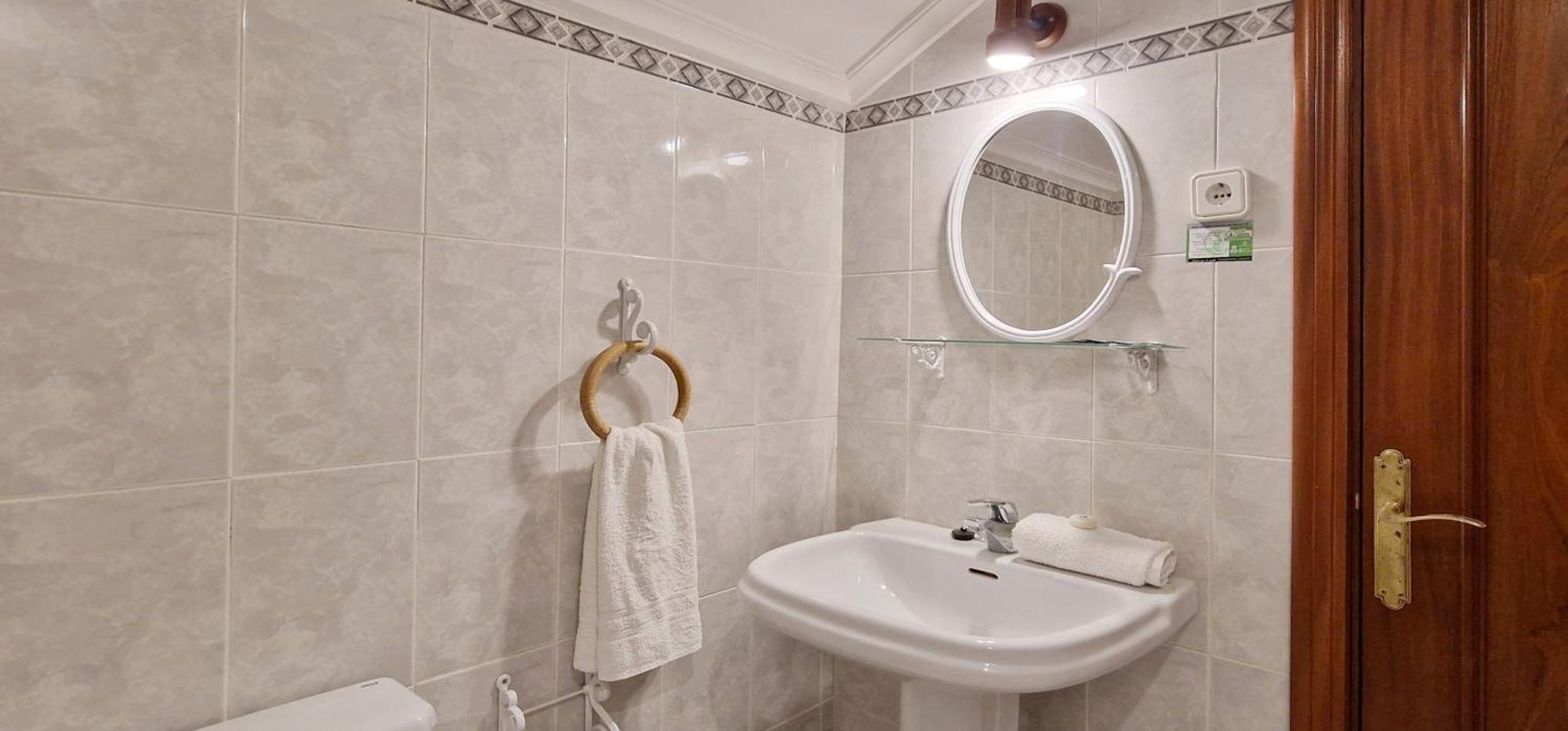 Hotel Cosma House Hinojedo Habitación foto